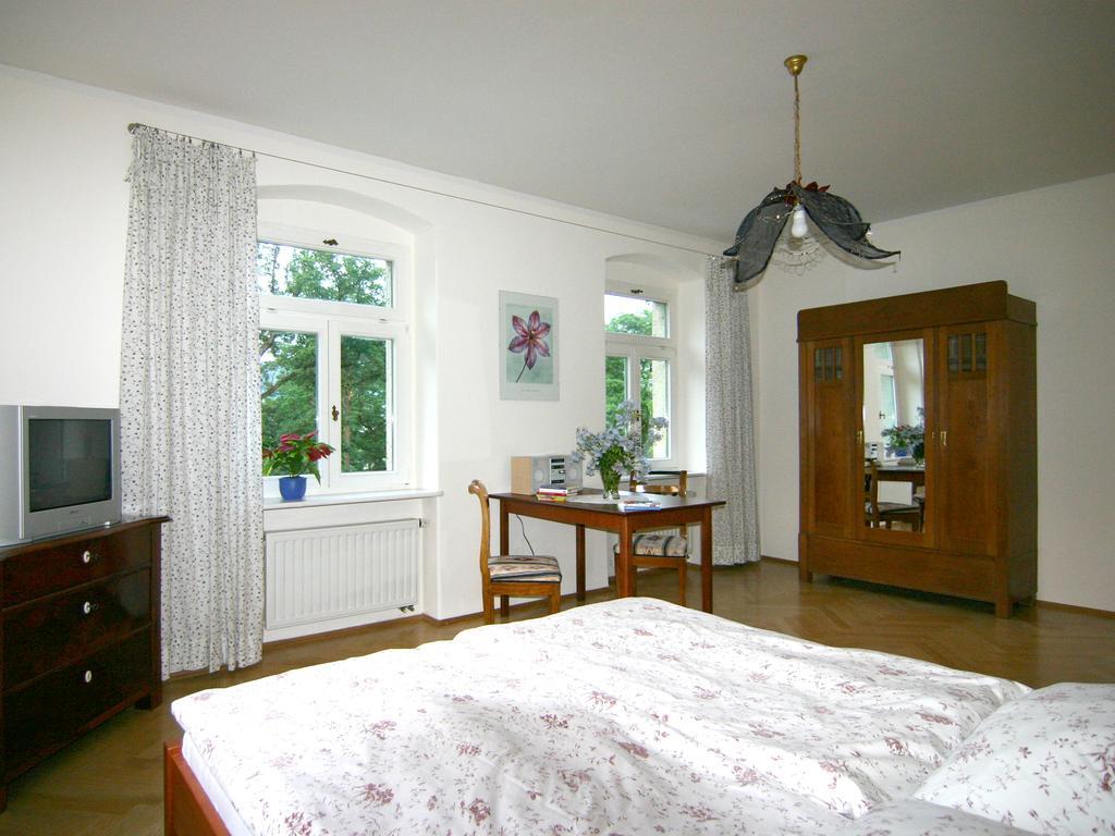 Therese-Malten-Villa Dresden Bilik gambar